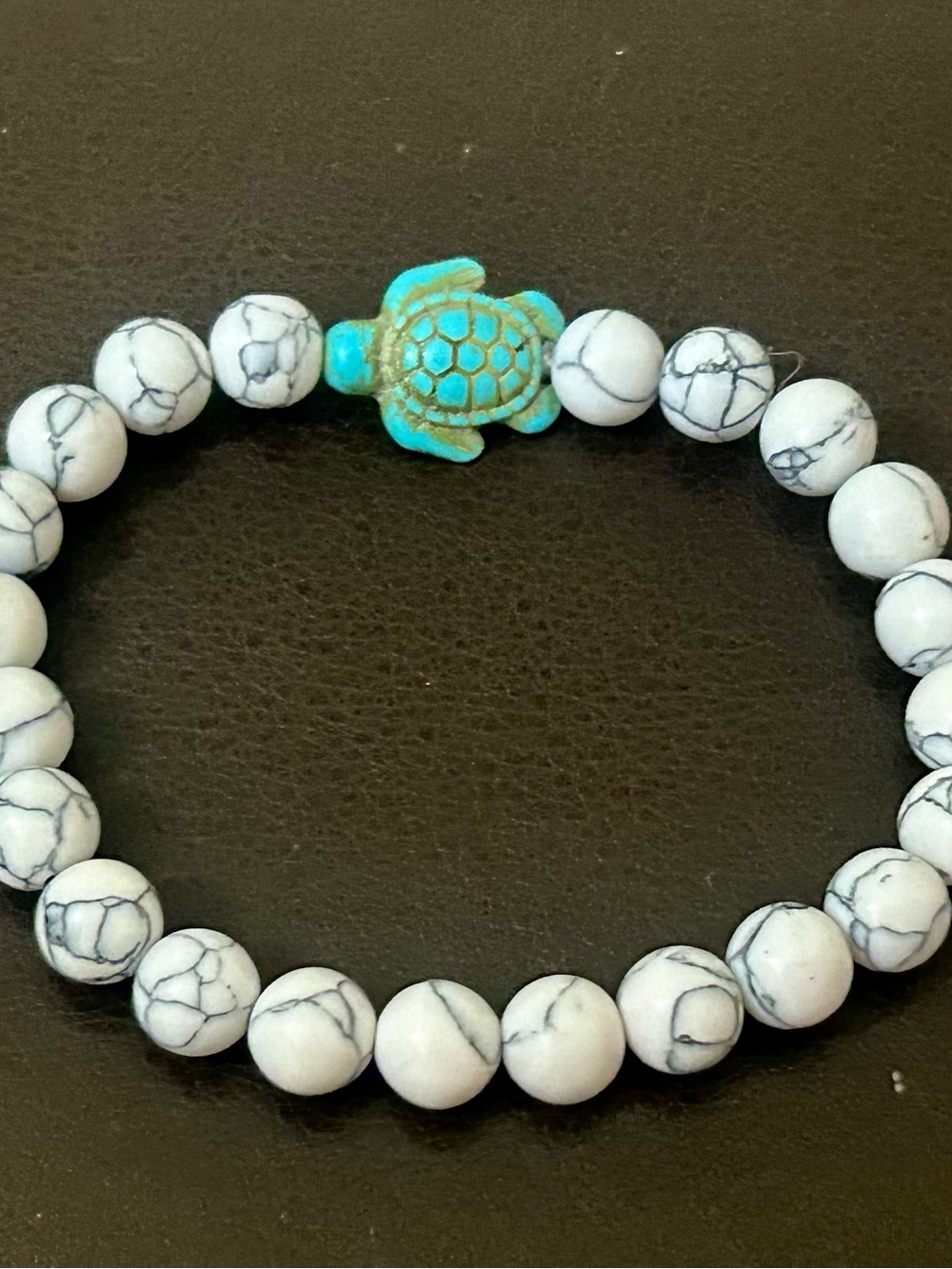Turquoise Turtle White Howlite Beaded Bracelet